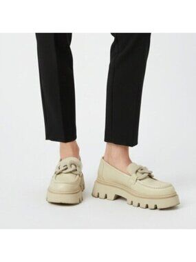 L'intervalle Cream Pebbled Leather Chunky Chain Platform Loafers Size EU 41